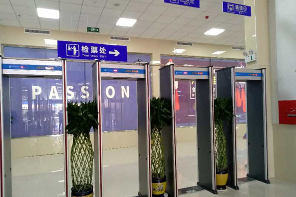 海關(guān)口岸采用SD-600型金屬探測(cè)安檢門保安全[圖]