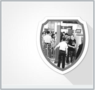 地鐵部分車站增設(shè)安檢門 重點排查違禁品危險品