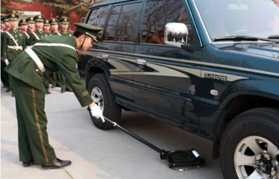 車底檢查鏡和車輛底盤檢查系統一樣嗎？